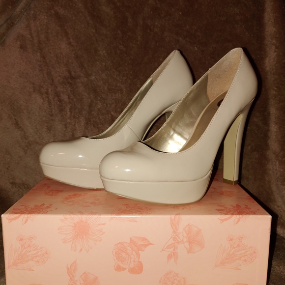 G by Guess Shoes - G by Guess GG Verna Platform